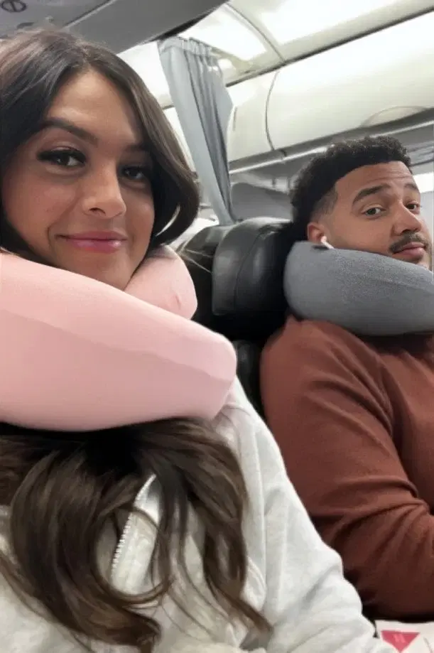 Happy FlyHugz® travelers