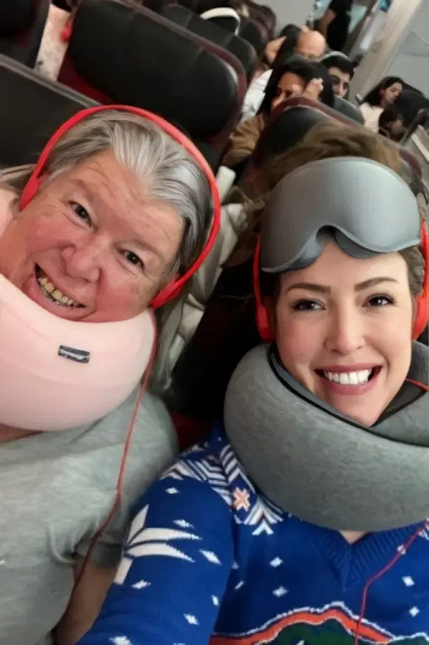 Happy FlyHugz® travelers